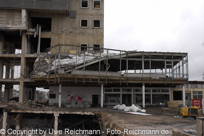 2011_12_04-12.45.28h_0111